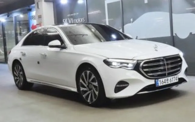 수원중고자동차매매사이트 E-클래스 W214 E300 4MATIC 매물 사진 2 - 2024/08 51,114km